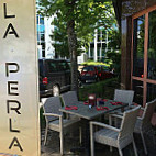 LA PERLA Cucina Bar Pizzeria inside