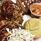 Mo's Smokehouse Bbq food