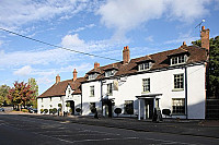 The Bulls Head Innkeeper's Lodge Meriden outside