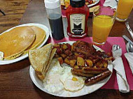 Deavilas Luncheon Buffet At The Columbia Cultural Center food