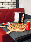 Mademoiselle Pizza food