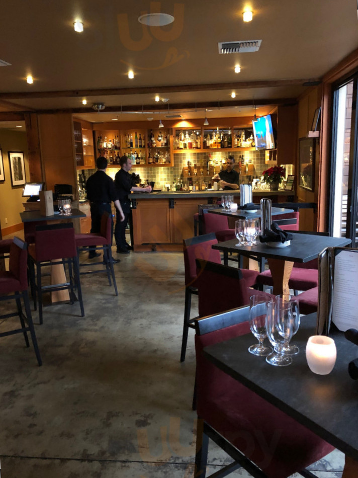 restaurant image