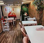 Os Cafe inside