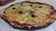 Moissac Pizzas Au Feu De Bois food