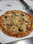 Vivou Pizza food