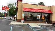 Popeyes Louisiana Kitchen outside