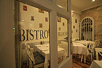 Loluk Bistro inside