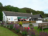 The Tayvallich Inn outside