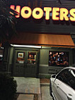 Hooters outside