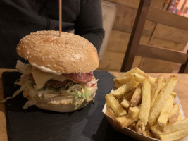 Le Burger Des Pyrenees food