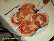 Pizzeria Vesuvio food