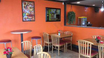 Taqueria Jacarandas food