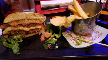 Red Robin Gourmet Burgers And Brews food