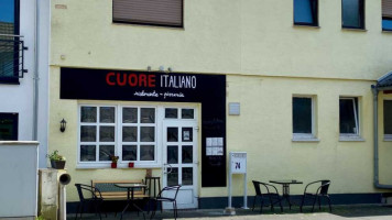 Cuore Italiano inside