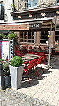 L'Aven outside