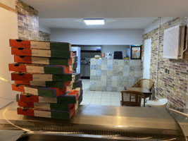 La Brezza Pizza inside