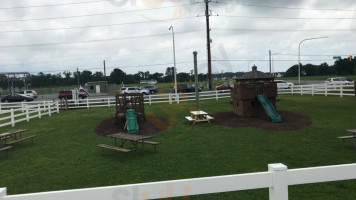 Hopkins Farm Creamery outside