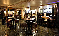 The Sir Christopher Hatton inside