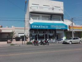 Tenedor Libre Espartaco outside