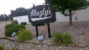 Muglys Food Spirits outside