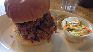 Storrs Smokehouse food