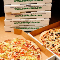 Deek's Pizza food