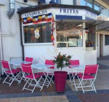 Friterie chez Irene inside