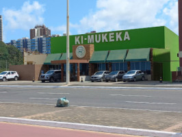 Ki-mukeka outside