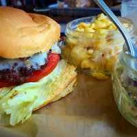 Crafty Burger N' Tap food