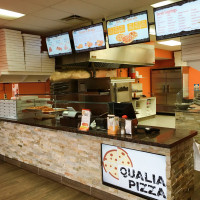 Qualia Pizza food