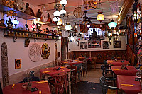 Taberna-Tetería Hierbabuena inside