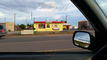 Don Juan's Burritos outside