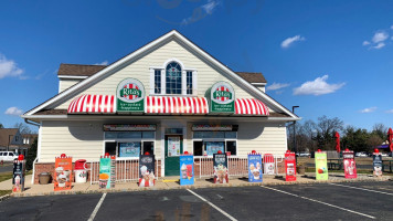 Rita's Ice Cream Shop outside