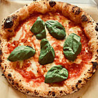 La Pizza Napoletana food