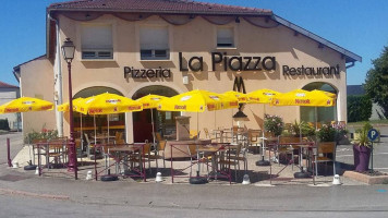 La Piazza food