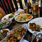 Mews Thai food