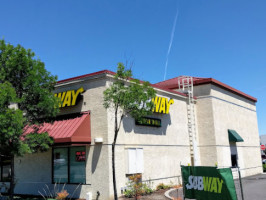 Subway (south Medford) outside