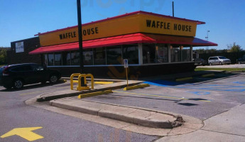 Waffle House outside