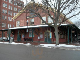 Market House Grille outside