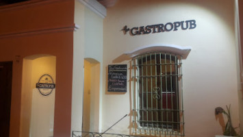 The Gastropub Salta outside