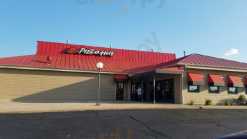 Pizza Hut inside