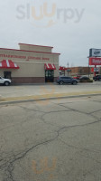 Freddy's Frozen Custard And Steakburgers outside