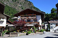 Gasthof Lanthaler outside