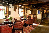 Th'owd Tithe Barn Pub inside