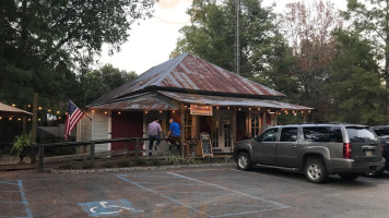 Cane River Commissary outside