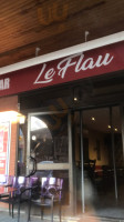 Le Flau inside