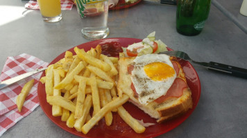 Le Pub Des Halles food