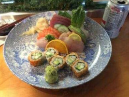 Sushi Bon food