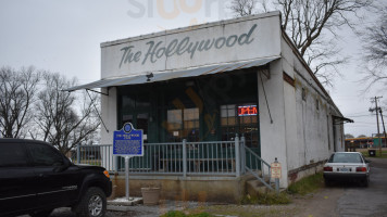 Hollywood Cafe outside