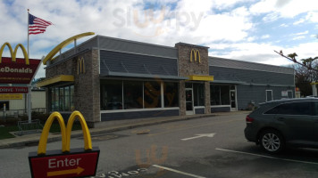 Mcdonald's outside